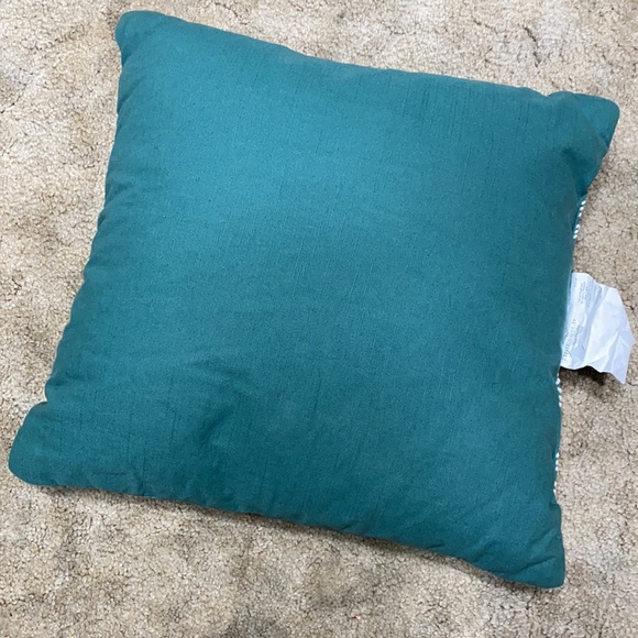 Threshold brand decorative pillow - Picture 2 of 4